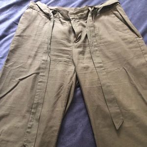 Gap Women’s Wide Legged Cropped Pants size 16